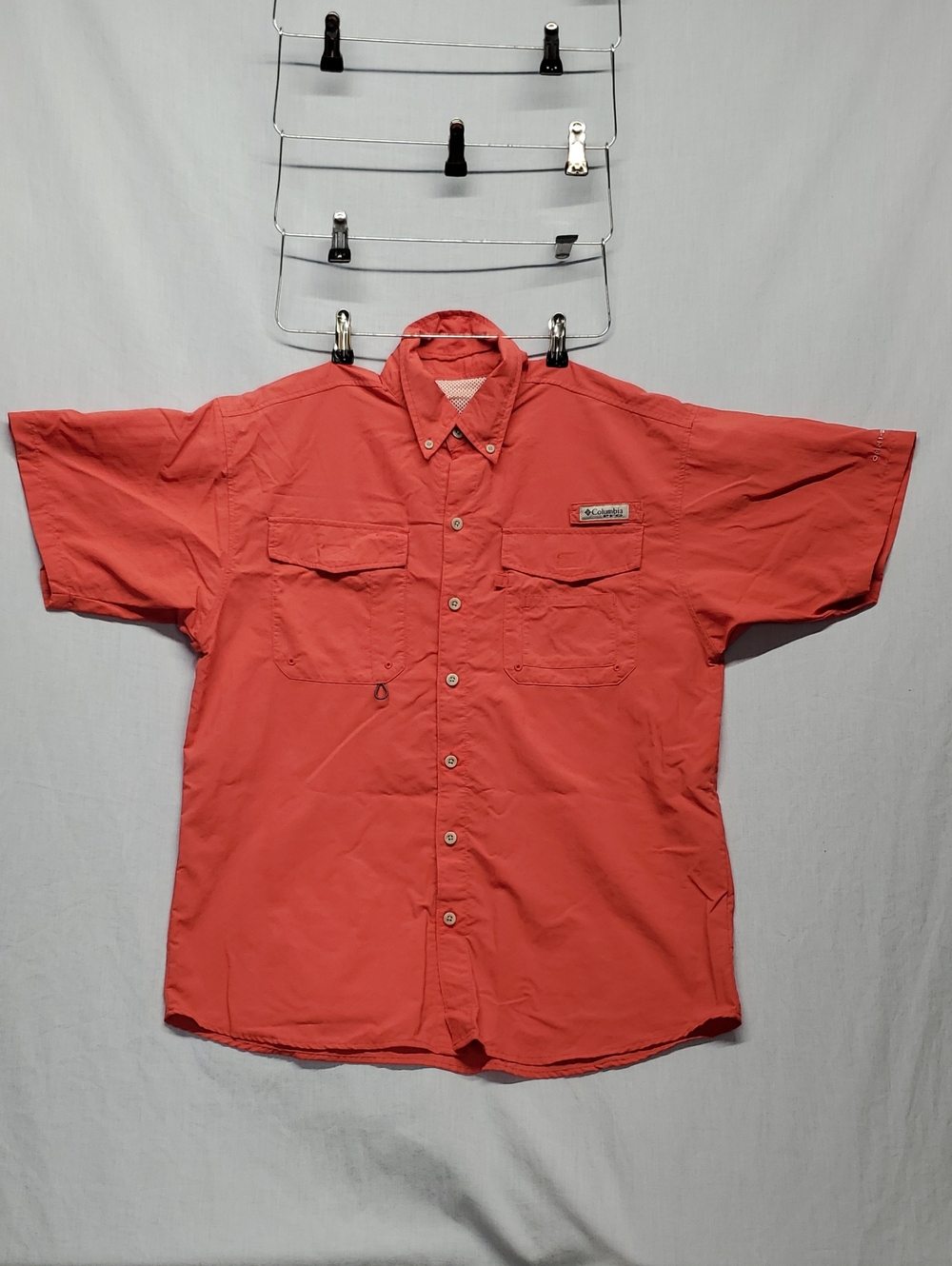 Columbia Men's Short-Sleeve Button-Down Coral Shirt #398